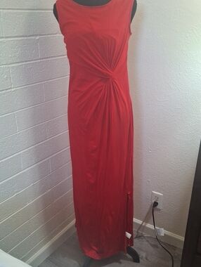 Spense Red Sleeveless Twist-Front Maxi Dress